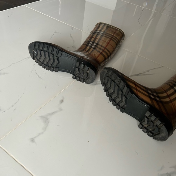Burberry Rain boots Authentic - Picture 4 of 5
